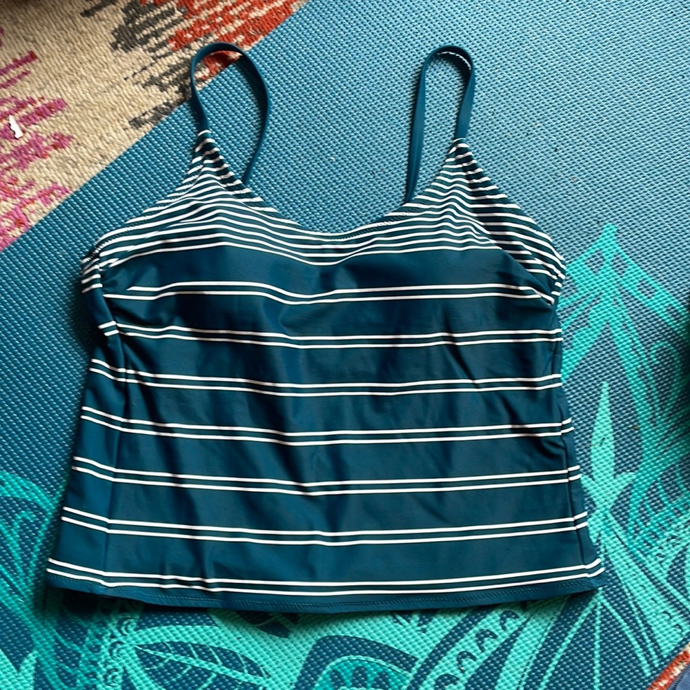 Reversible Kona Sol Cropped Tankini Top